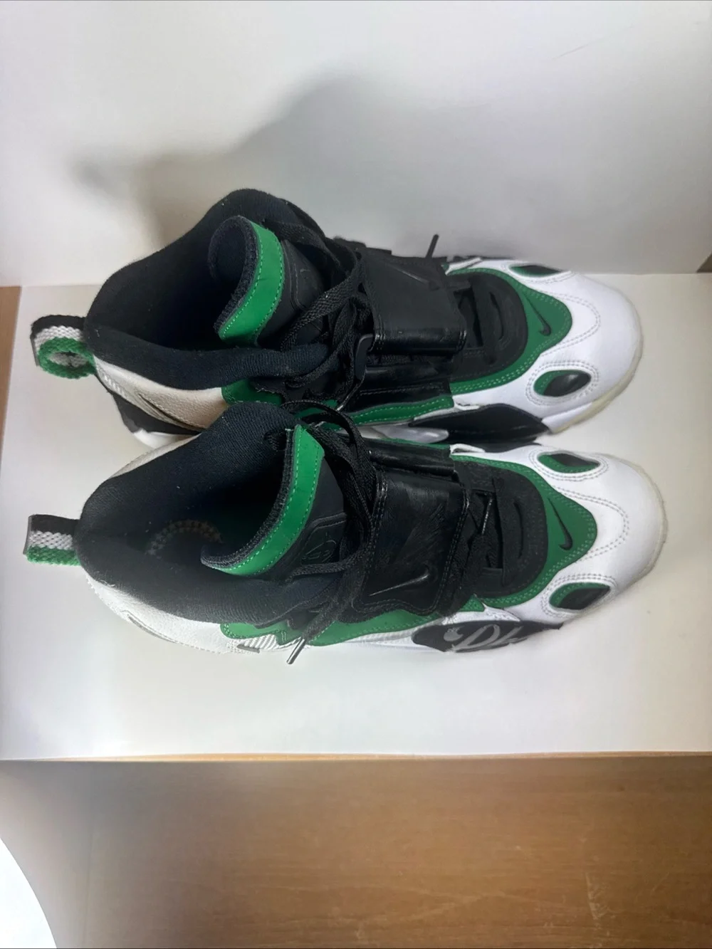 Nike Air Max Speed Turf Philadelphia Eagles Men’s Size 10.5 Sneakers